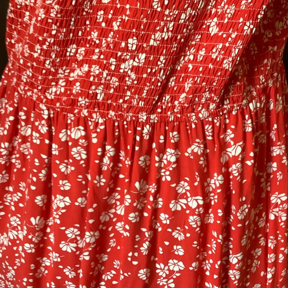 Elegant One Shoulder Floral Dress in Red - Picture 3 of 7